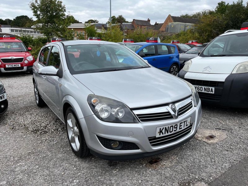 VAUXHALL ASTRA 1.8i 16v SRi 5dr