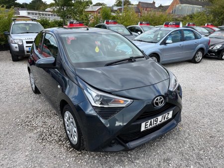 TOYOTA AYGO 1.0 VVT-i x-play Euro 6 5dr